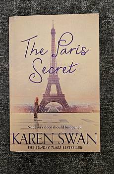 Книга The Paris Secret