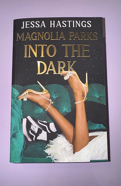 Magnolia Parks Into the dark