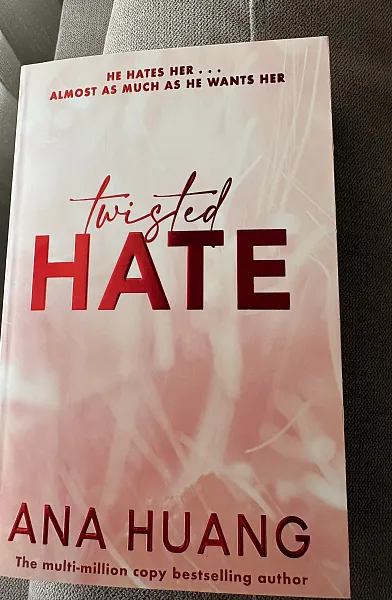 Книга Twisted Hate