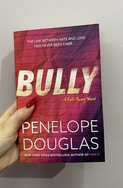 Книга BULLY
