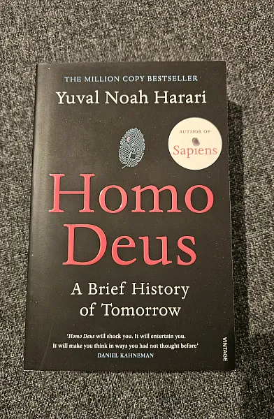 Книга Homo Deus : A Brief History of Tomorrow